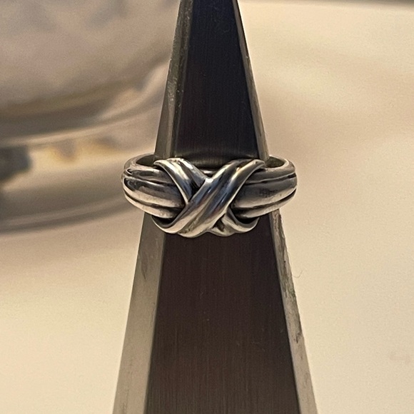 VINTAGE Tiffany & Co Ring - Picture 5 of 8